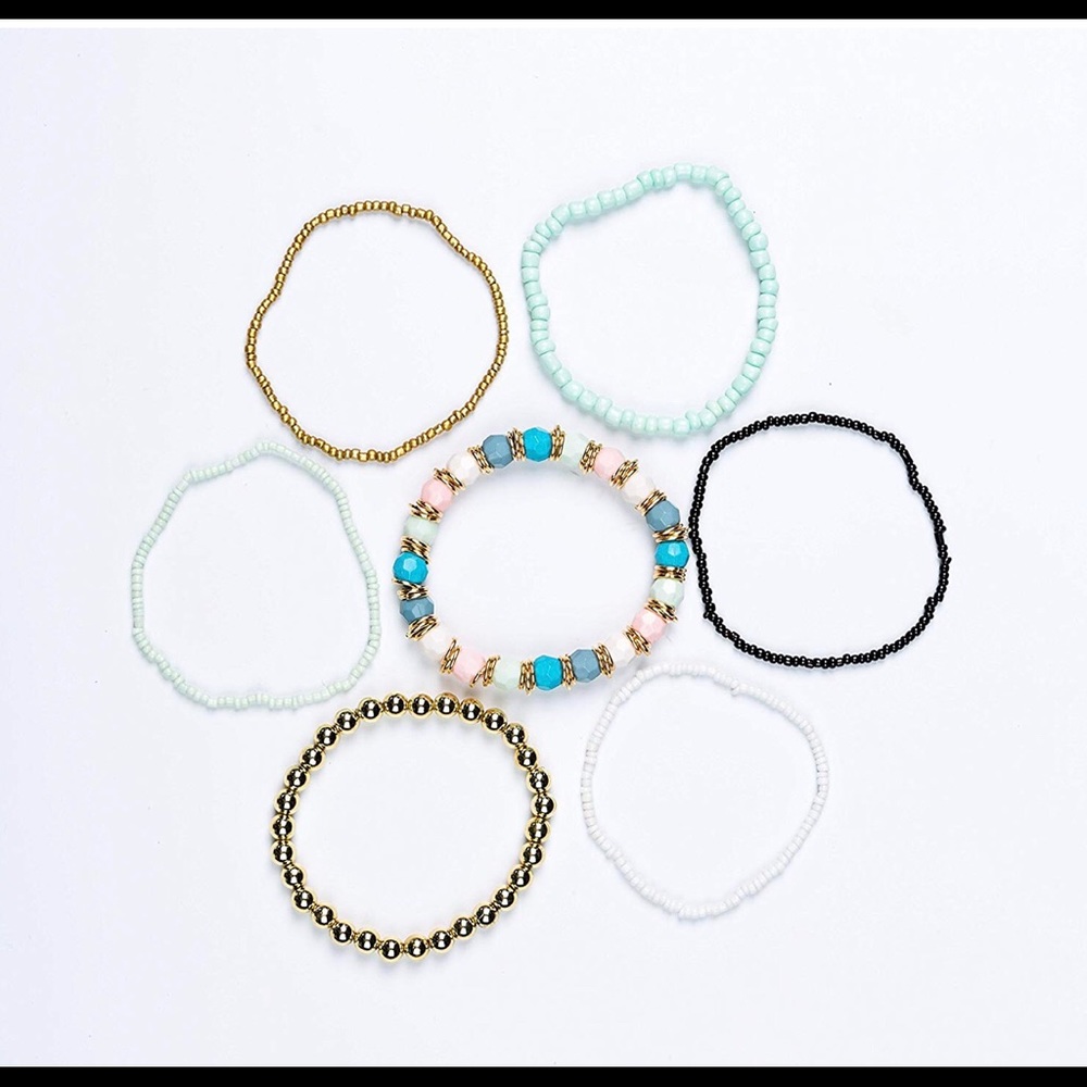 ๐Sold out ๐Seven layered beadS bracelet - Picture 6 of 6